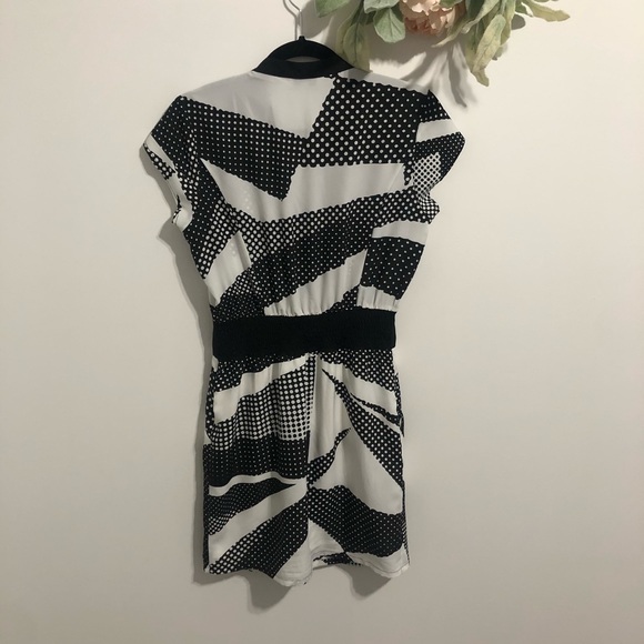 Bebe Black & White Popart Style Wrap Dress - Picture 11 of 12